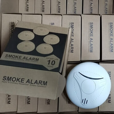 Do not forget to buy 10 years sealed lithium battery smoke detector ！