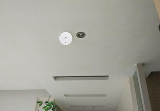 Independent smoke detector